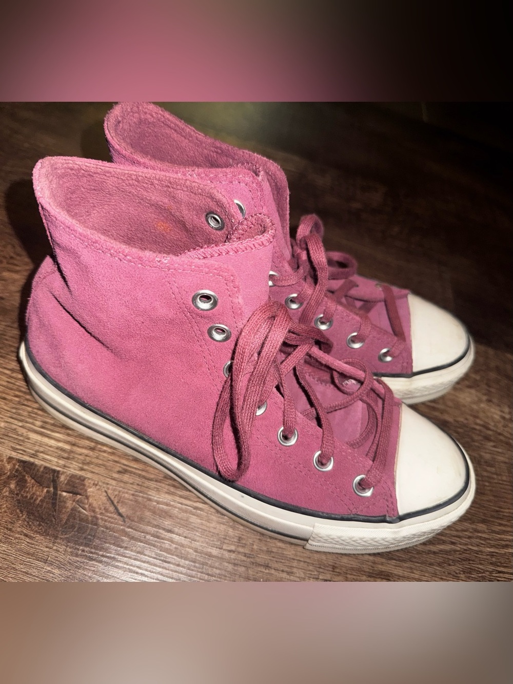 Converse Chuck Taylor All Star Platform Shadowberry Suede Pink Sneakers EUC